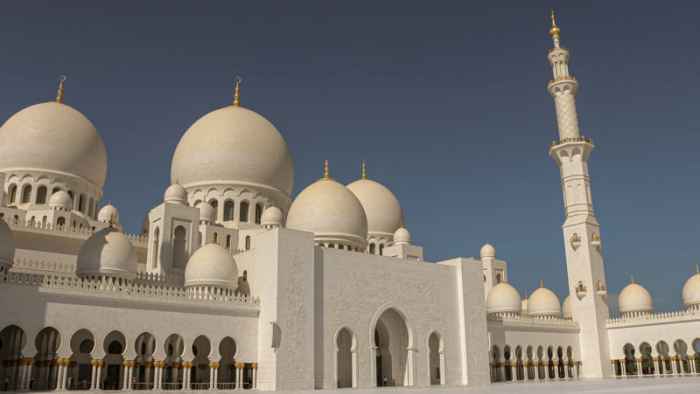 Vola-in-jet-privato-ad-Abu-Dhabi-per-un-esperienza-di-lusso-a-tutto-tondo