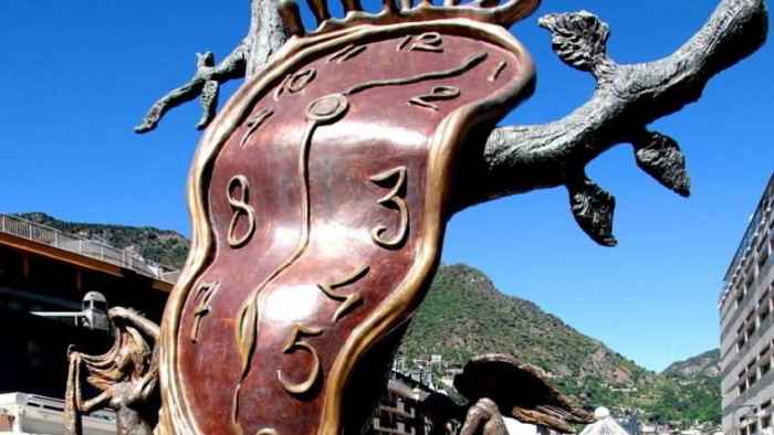 orologio di Salvador Dalì ad Andorra