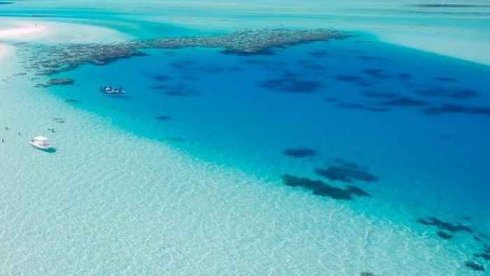 dal jet privato alle isole Tuvalu