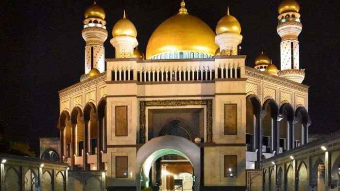 struttura con cupole dorate nel Brunei