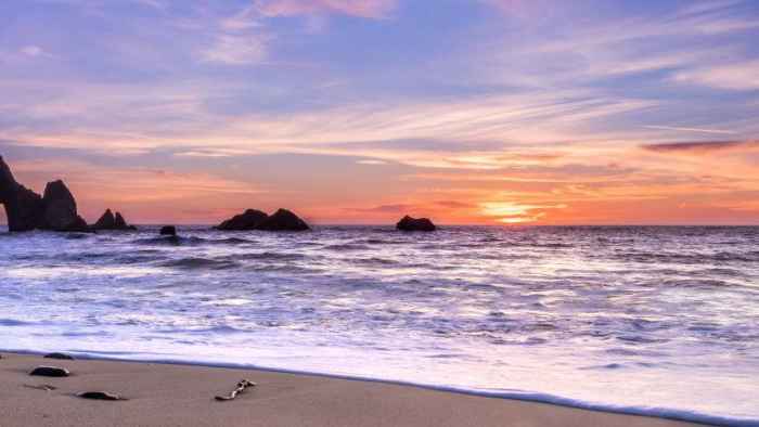 spiaggia di Niue al tramonto