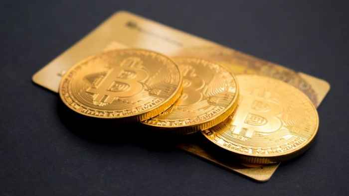 attivit&agrave; che accettano Bitcin per volare