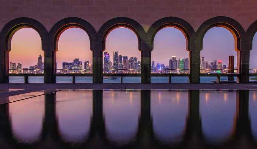 panorama del Qatar da un palazzo orientale