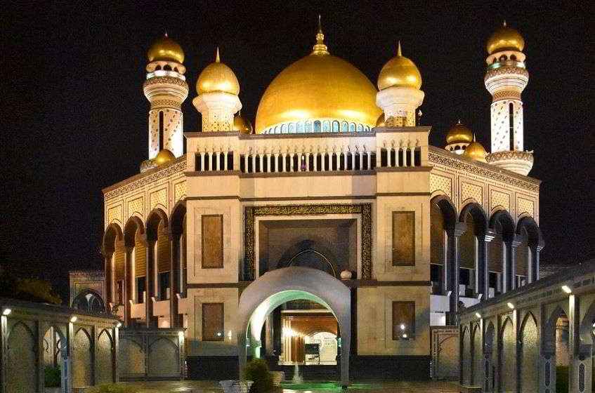 struttura con cupole dorate nel Brunei