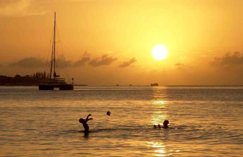 tramonto al mare in Giamaica