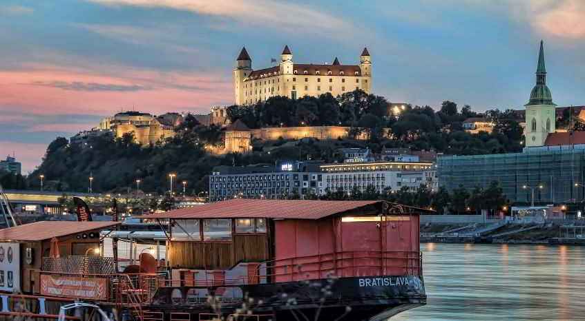 Da jet privato a Bratislava.