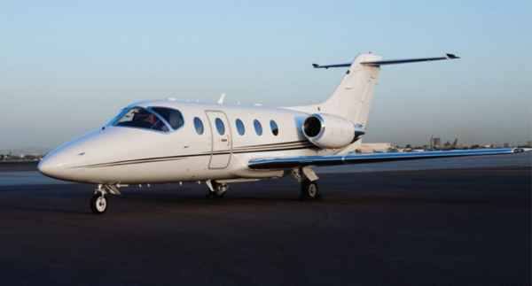 jet privato a noleggio Raytheon BeechJet 400XP