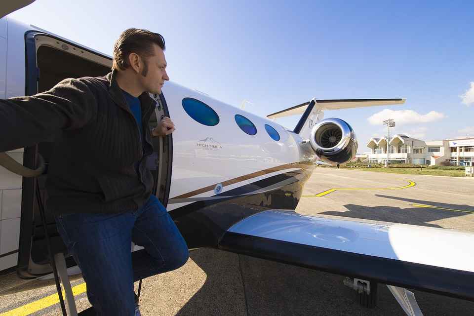Jet Priv&eacute; Luxury