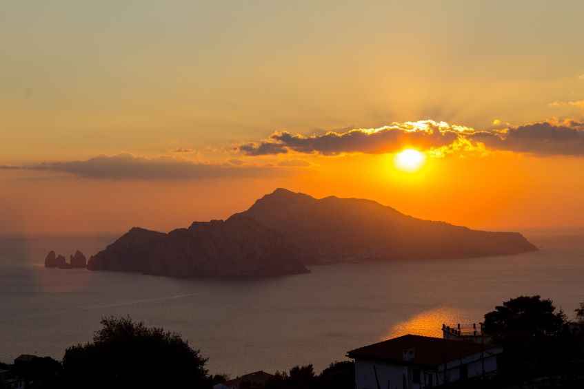 dal jet privato a Napoli vista di Capri