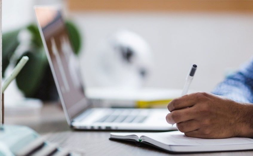 Calcolo del costo del mantenimento di un jet privato