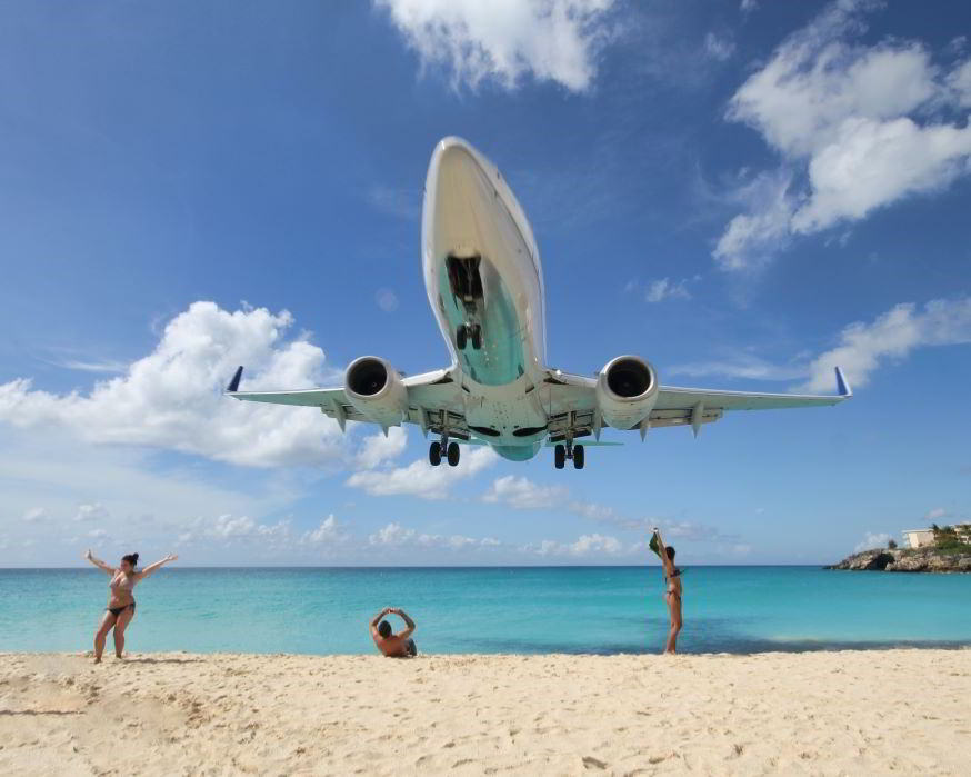 aereo sopra Maho beach