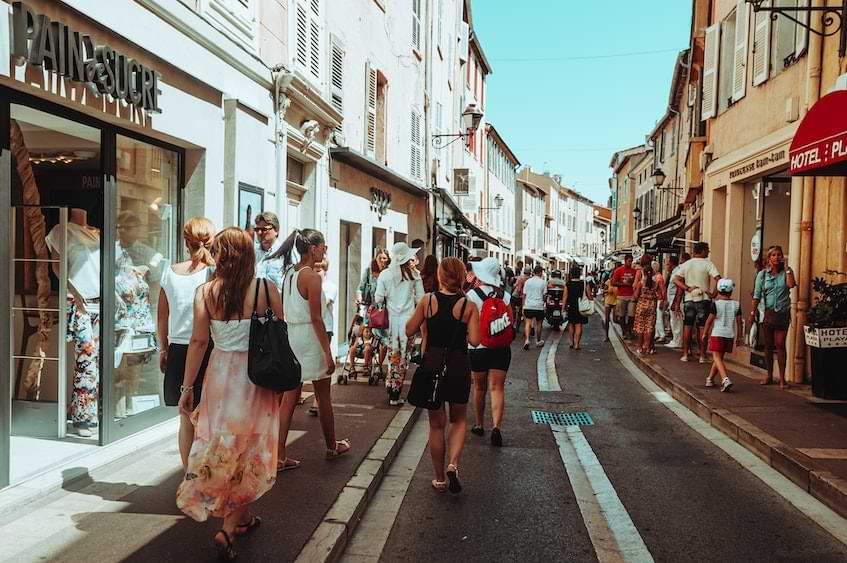 Shopping a Saint-Tropez | Fast Private Jet