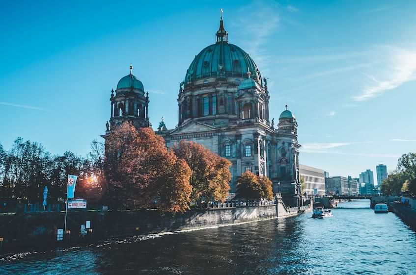 Volo Milano Berlino 5 Motivi Per Scegliere Un Jet Privato Book 