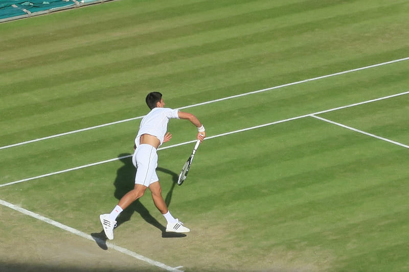 Djokovic nel prato di Wimbledon | Fast Private Jet