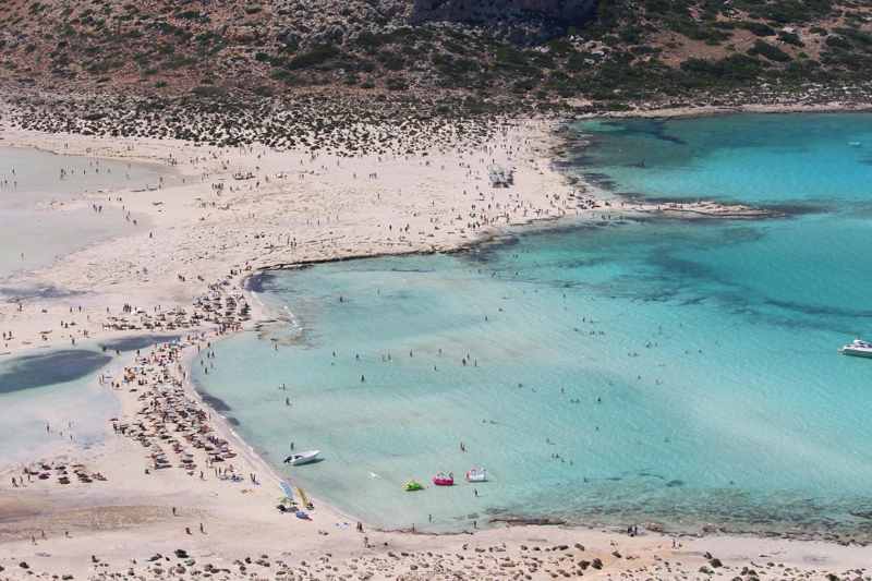 Spiaggia rosa a Creta | FastPrivateJet