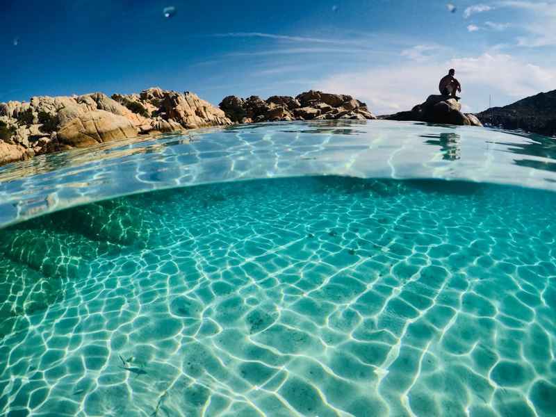 Trasparenza del mare a Cala Coticcio | FastPrivateJet