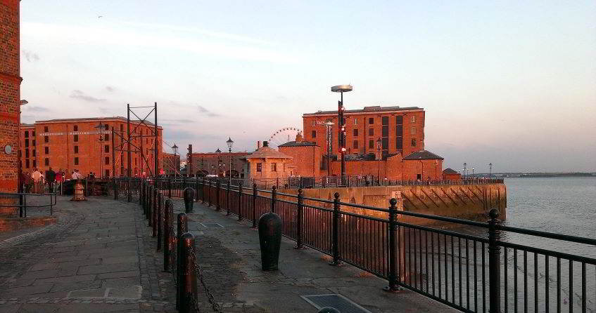 Jet privato Liverpool e area portuale.