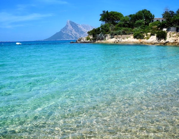 isola di Tavolara viaggio in jet privato Parigi olbia