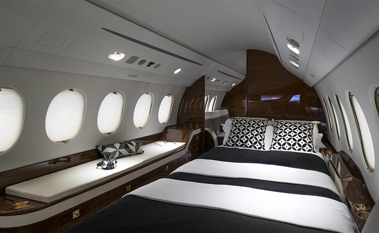 Private Jet Falcon7X