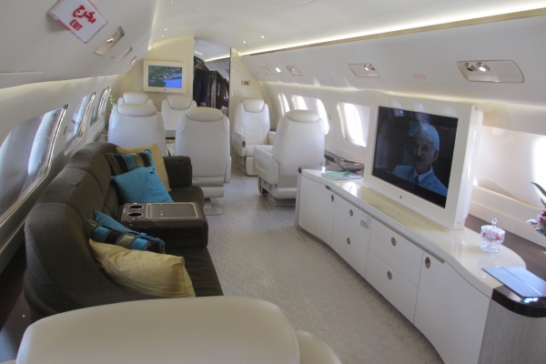 volare in jet australian open con lineage 1000
