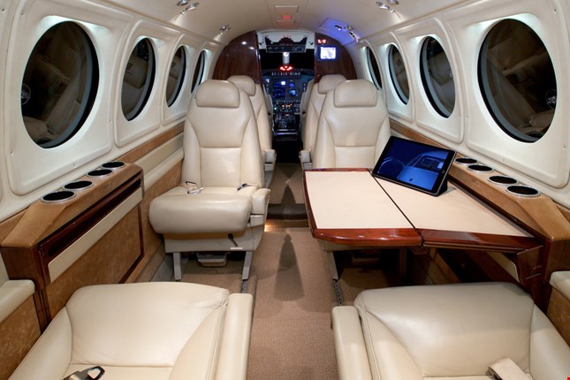 Beechcraft king air 200 interiors