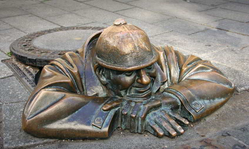 Statua nel centro di Bratislava.