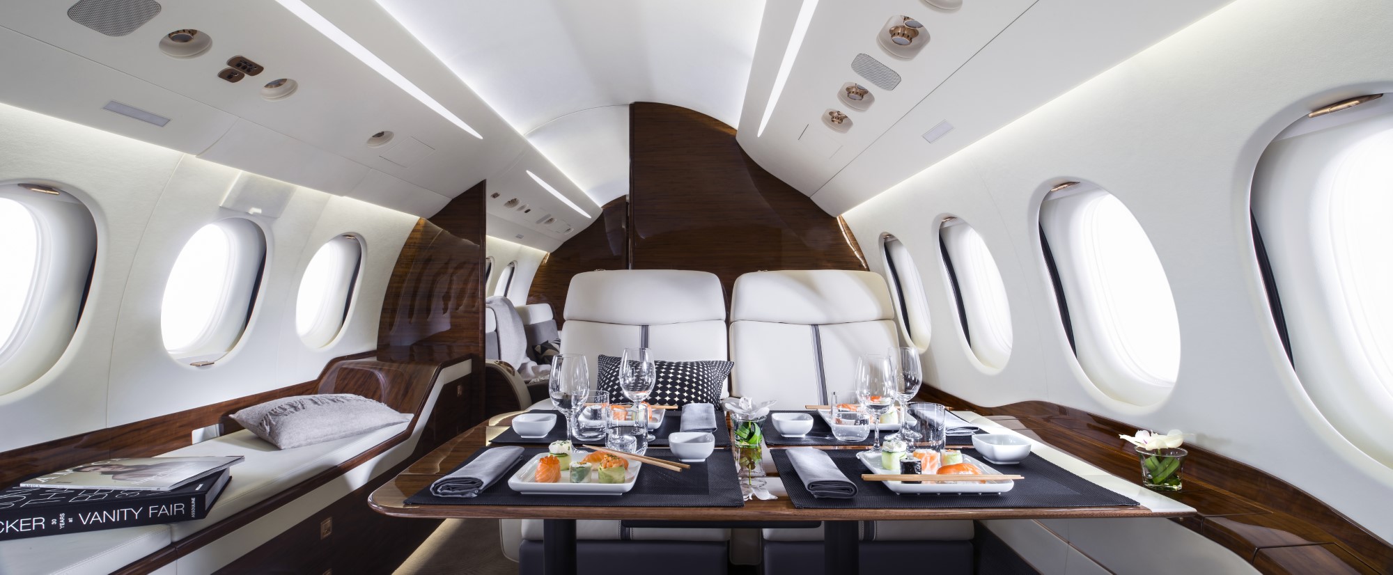 Private Jet Falcon7X
