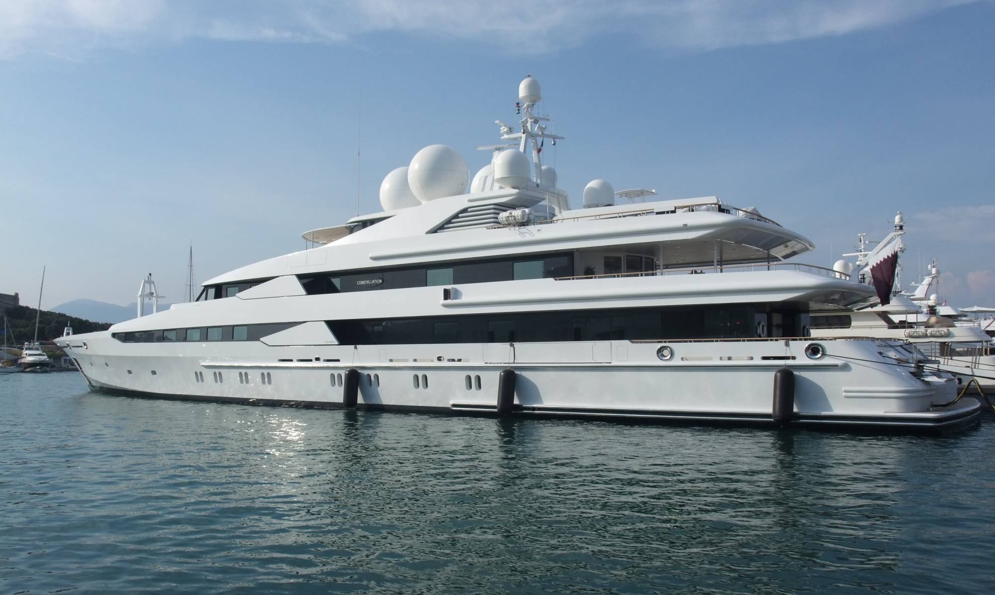 Yacht Constellation 18